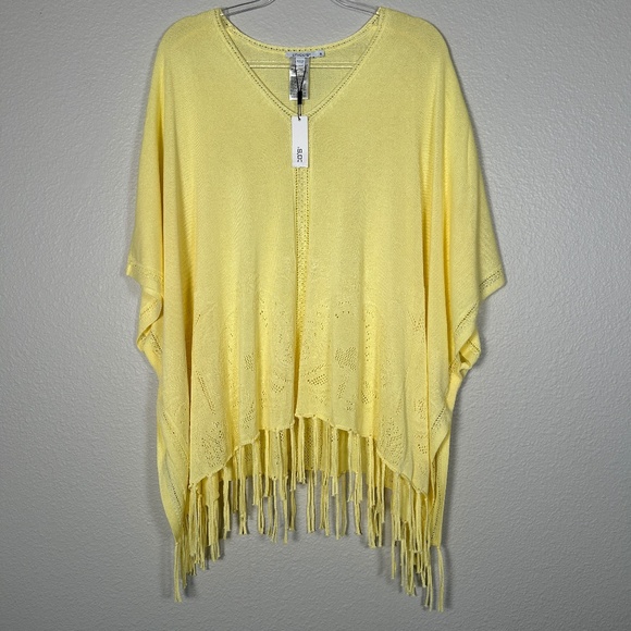 Chicos size L/XL pointelle knit fringe poncho yellow boho beachy NEW - Picture 1 of 11